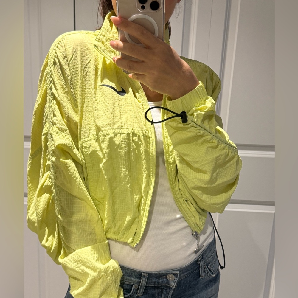 Nike Yellow Ripstop Cropped Jacket - Picture 3 of 9